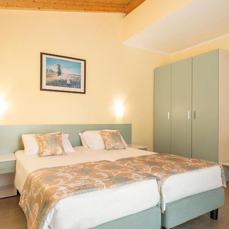 Residence Dany Appartamenti Con Cucina Vista Lago Piscina E Parcheggio Gargnano Zewnętrze zdjęcie