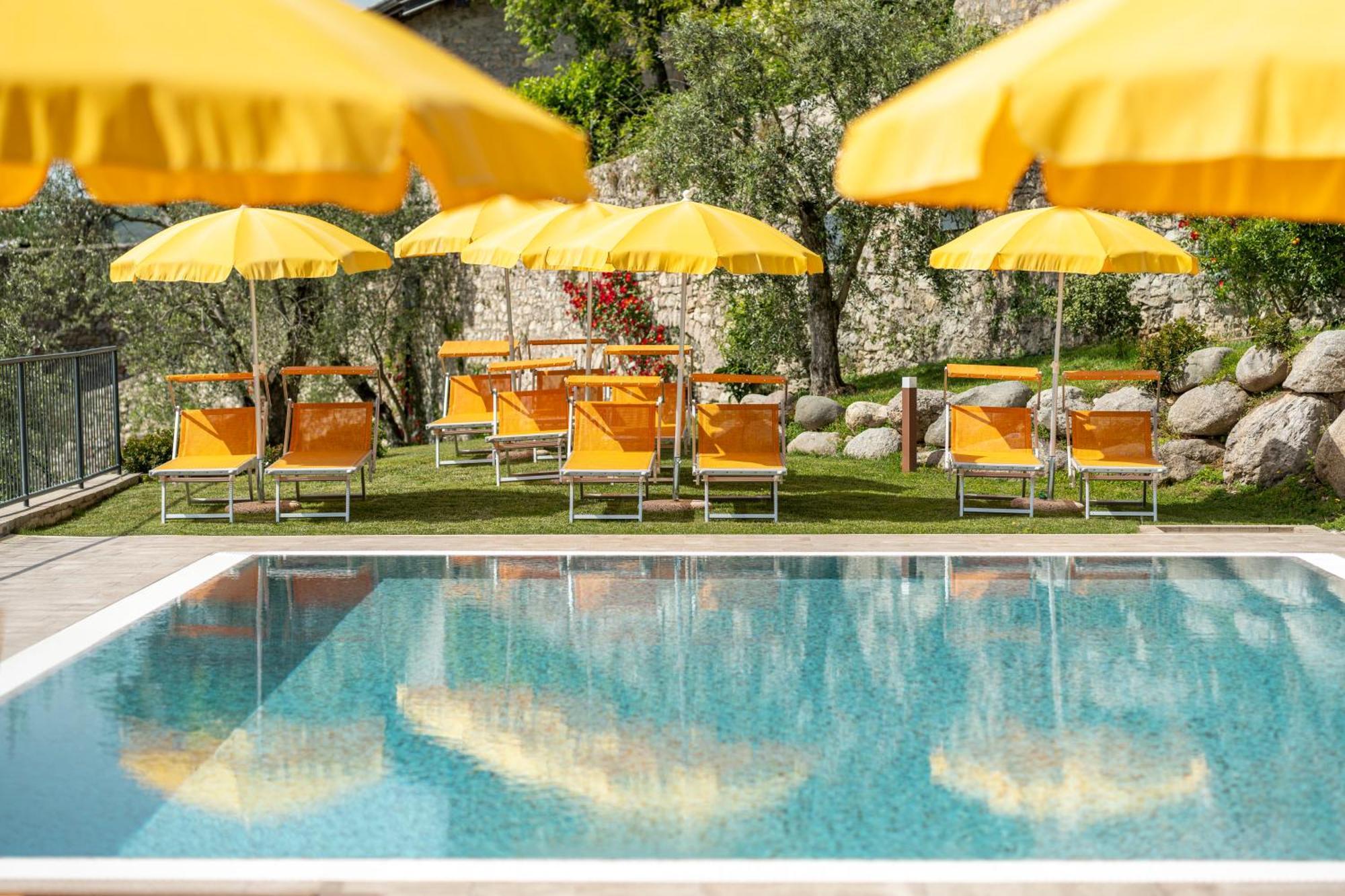 Residence Dany Appartamenti Con Cucina Vista Lago Piscina E Parcheggio Gargnano Zewnętrze zdjęcie