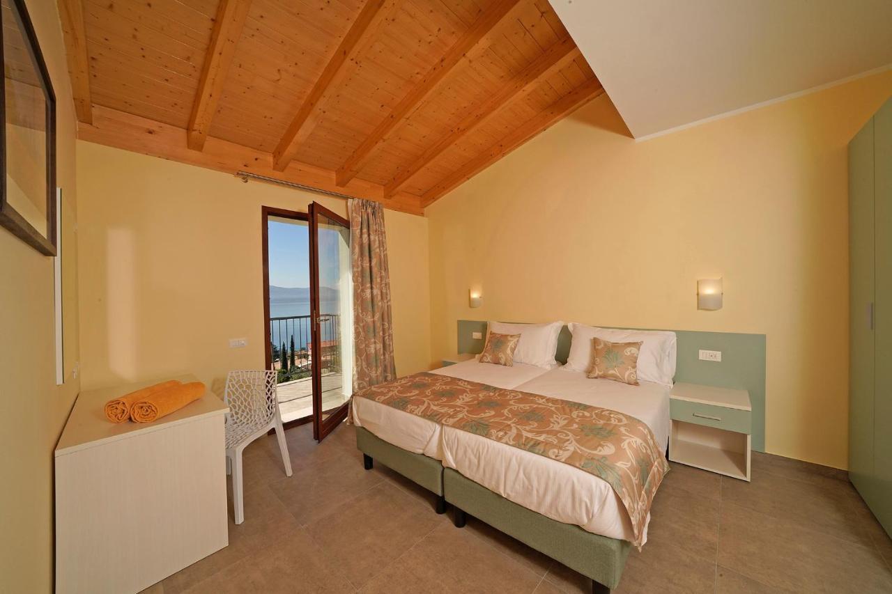 Residence Dany Appartamenti Con Cucina Vista Lago Piscina E Parcheggio Gargnano Zewnętrze zdjęcie